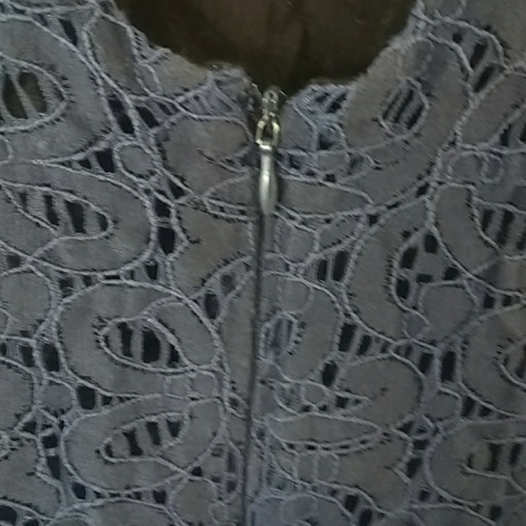 Like New Navy Lace Overlay Sleeveless Sheath Dress - Picture 5 of 7